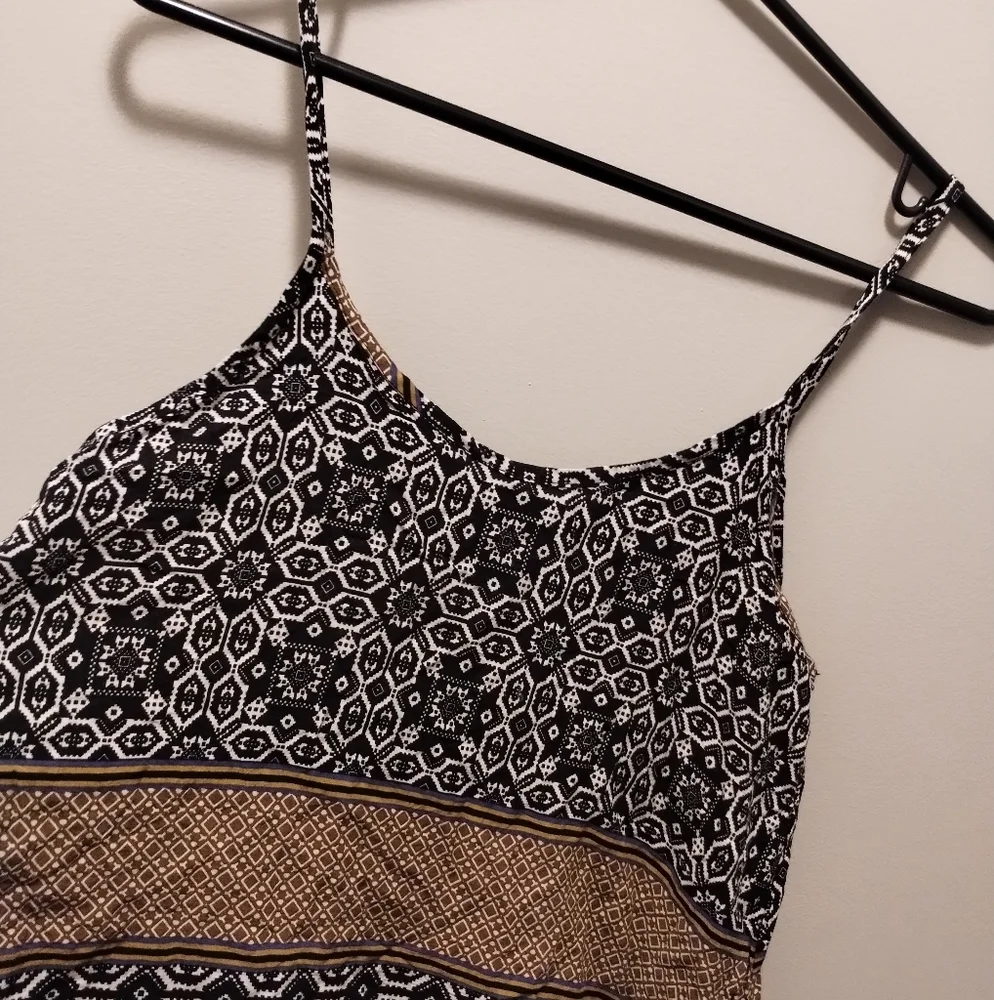 Beautiful Patterned Tank Top - Picture 2 of 3